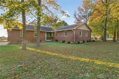 14666 Circle Dr, Sidney, OH 45365 photo 2