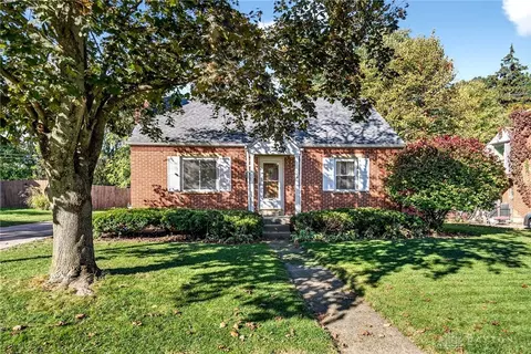 525 Kling Dr, Dayton, OH 45419
