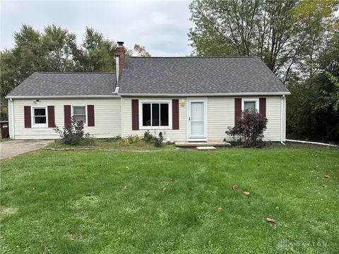 1768 Hanes Rd, Dayton, OH 45432