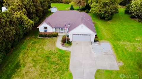 11298 Stafford Rd, New Carlisle, OH 45344