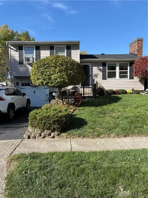 128 Lightner Ln, Englewood, OH 45322