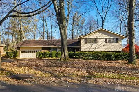 4820 Rean Meadow Dr, Kettering, OH 45440