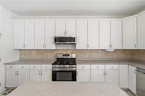 Kitchen - 640 Springmill Dr, Springboro, OH 45066 photo 7 of 7