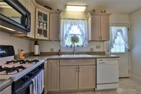 409 N Broadway St, Blanchester, OH 45107 photo 16