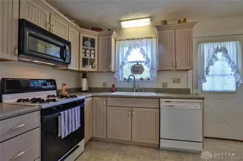 409 N Broadway St, Blanchester, OH 45107 photo 14