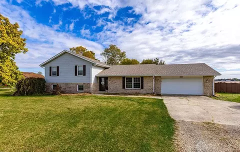 1750 Fuls Rd, New Lebanon, OH 45345