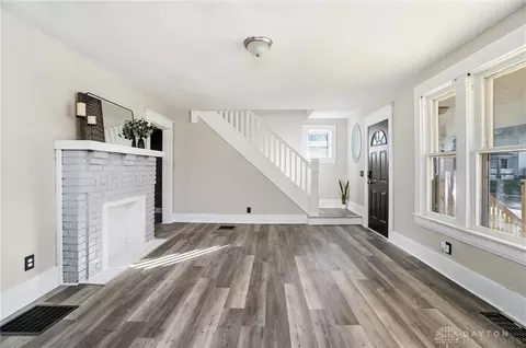 Living - 130 Wilson, Springfield, OH 45505 photo 3 of 11