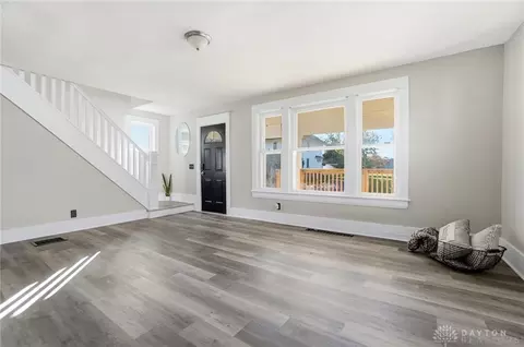 Living - 130 Wilson, Springfield, OH 45505 photo 2 of 11