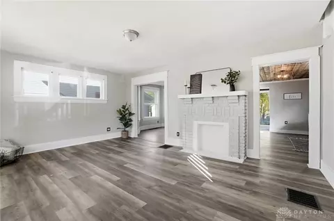 Living - 130 Wilson, Springfield, OH 45505 photo 6 of 11