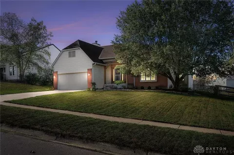 1251 Poplar Hill Dr, Lebanon, OH 45036