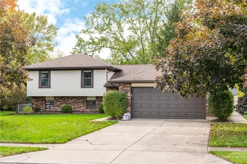 414 Rankin Dr, Englewood, OH 45322