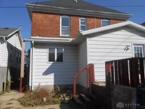 Exterior - 109 E Water St, Sidney, OH 45365 photo 5 of 7