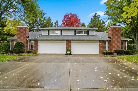 Exterior - 6374 Adams Cir, Centerville, OH 45459 photo 2 of 10