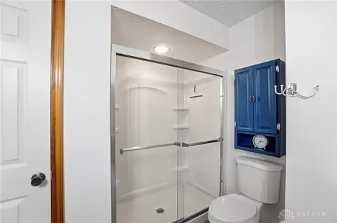Bath - 6374 Adams Cir, Centerville, OH 45459 photo 6 of 6