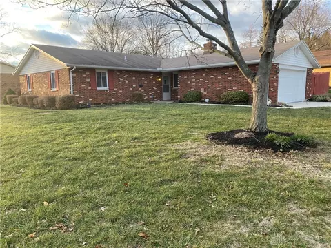 2233 King Richard Pkwy, Miamisburg, OH 45342