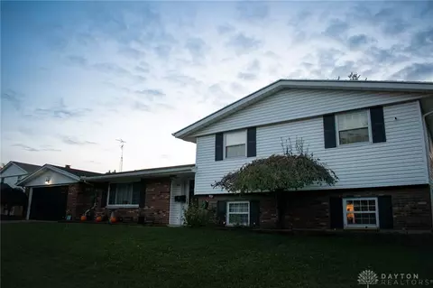 Exterior - 415 Sherwood Park Dr, Springfield, OH 45505 photo 9 of 9