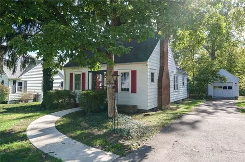 1820 E Siebenthaler Ave, Dayton, OH 45414