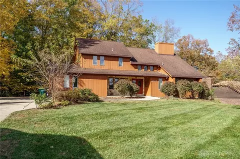 457 Merrick Dr, Dayton, OH 45434