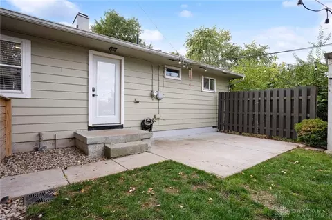Exterior - 2509 E Dorothy Ln, Kettering, OH 45420 photo 5 of 7