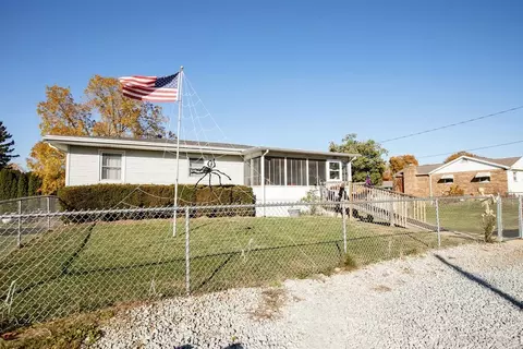 105 E 1st St, Fletcher, OH 45326