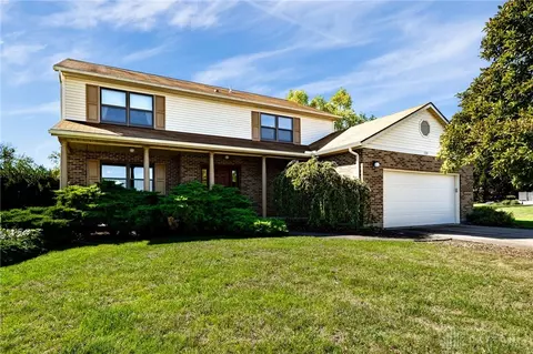 131 Queen Ann Ct, Springboro, OH 45066