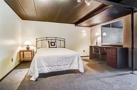 Bedroom - 709 Shrine Rd, Springfield, OH 45504 photo 7 of 9