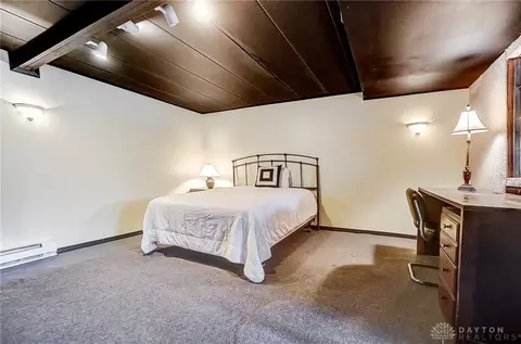 Bedroom - 709 Shrine Rd, Springfield, OH 45504 photo 8 of 9