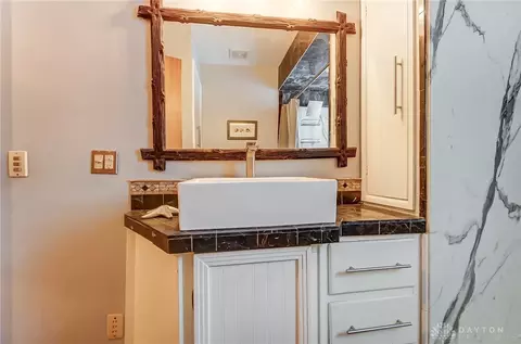Bath - 709 Shrine Rd, Springfield, OH 45504 photo 1 of 4