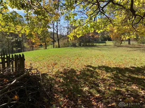 Exterior - 709 Shrine Rd, Springfield, OH 45504 photo 9 of 11