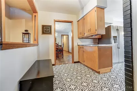 Entry Way - 709 Shrine Rd, Springfield, OH 45504 photo 3 of 3