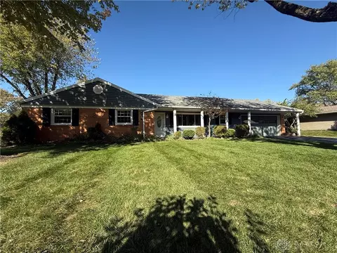 255 Gershwin Dr, Centerville, OH 45458 photo 3