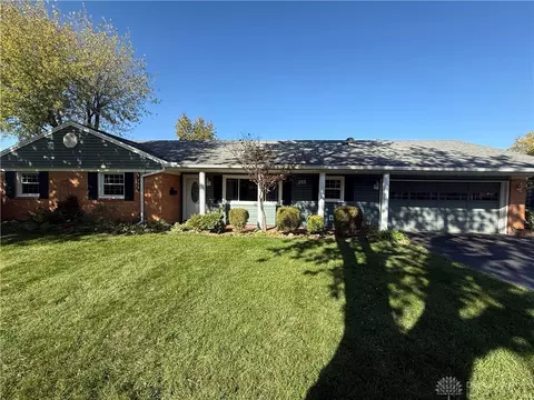 255 Gershwin Dr, Centerville, OH 45458 photo 4