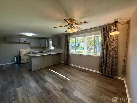 255 Gershwin Dr, Centerville, OH 45458 photo 9