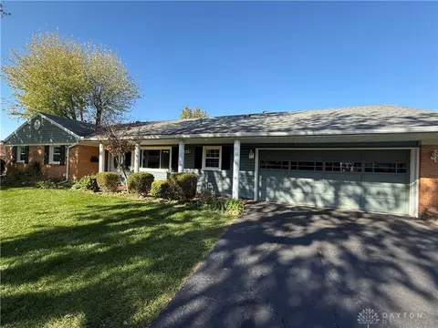 255 Gershwin Dr, Centerville, OH 45458 photo 2