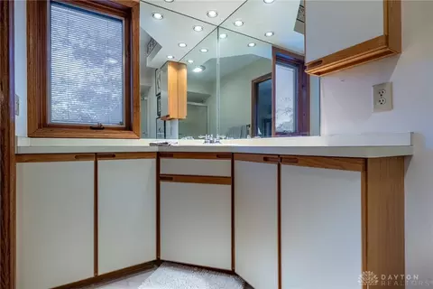 Bath - 4951 Walnut Walk, Kettering, OH 45429 photo 11 of 12