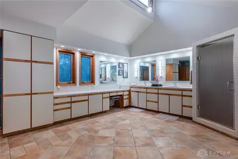 Bath - 4951 Walnut Walk, Kettering, OH 45429 photo 5 of 12