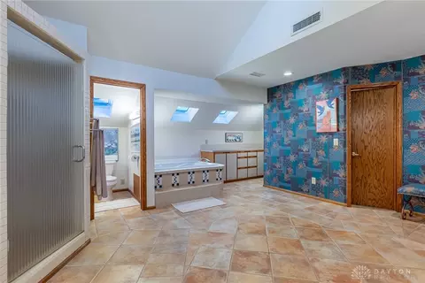 Bath - 4951 Walnut Walk, Kettering, OH 45429 photo 6 of 12
