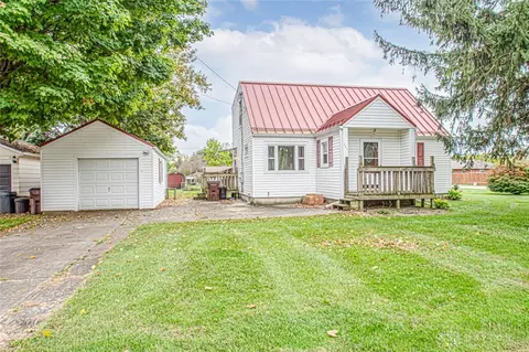 111 Estelle Ave, Enon, OH 45323