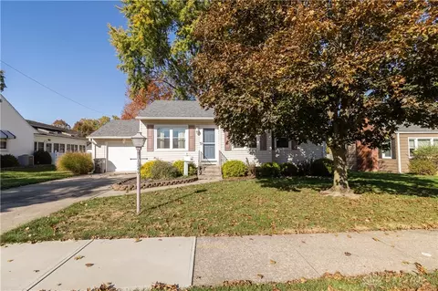 1349 Croydon Rd, Troy, OH 45373