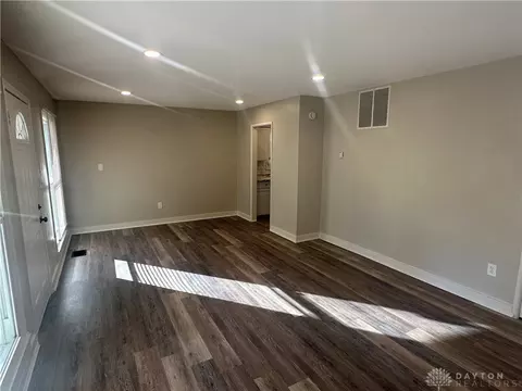 Living - 2218 Tanager Rd, Springfield, OH 45505 photo 2 of 3