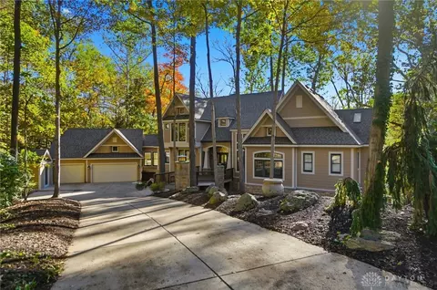 3919 Sable Ridge Dr, Bellbrook, OH 45305