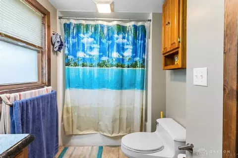 Bath - 217 Eidson St, Eaton, OH 45320 photo 3 of 4
