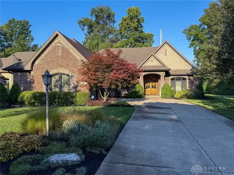 973 Gardenwood Pl, Centerville, OH 45458