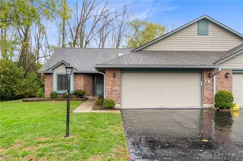631 Westwood Dr, Fairborn, OH 45324