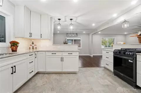 4241 Schrubb Dr, Kettering, OH 45429 photo 18