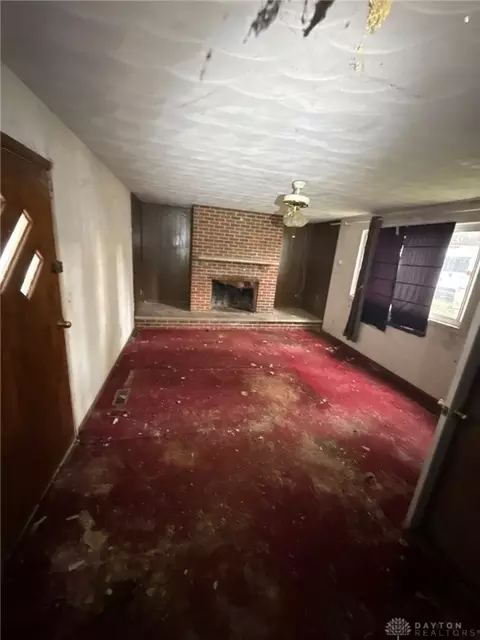 Living - 129 E Mclaughlin Ave, Fairborn, OH 45324 photo 1 of 1