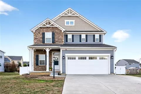 7368 Timber Wolf Dr, Carlisle, OH 45005