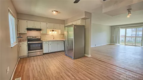 5685 Coach Dr #D, Dayton, OH 45440 photo 11