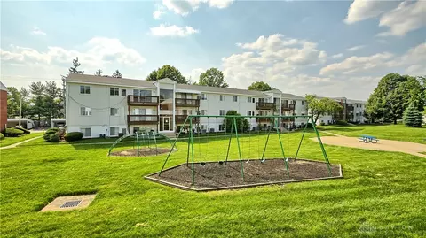 5685 Coach Dr #D, Dayton, OH 45440 photo 30