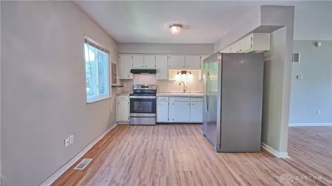 5685 Coach Dr #D, Dayton, OH 45440 photo 10